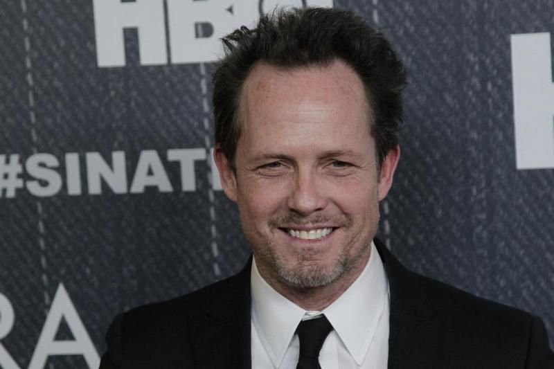 dean winters net worth