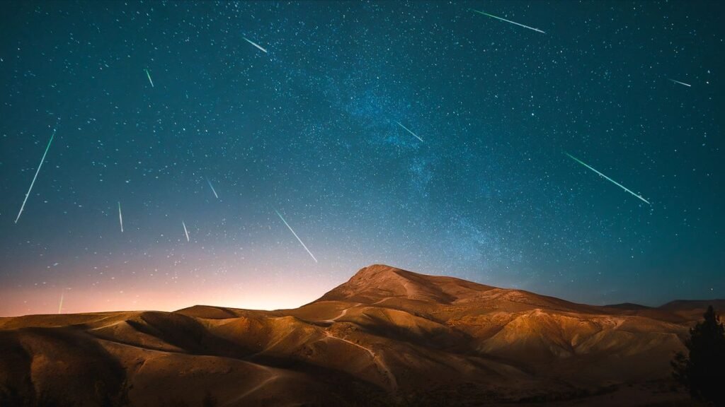 is there a meteor shower tonight