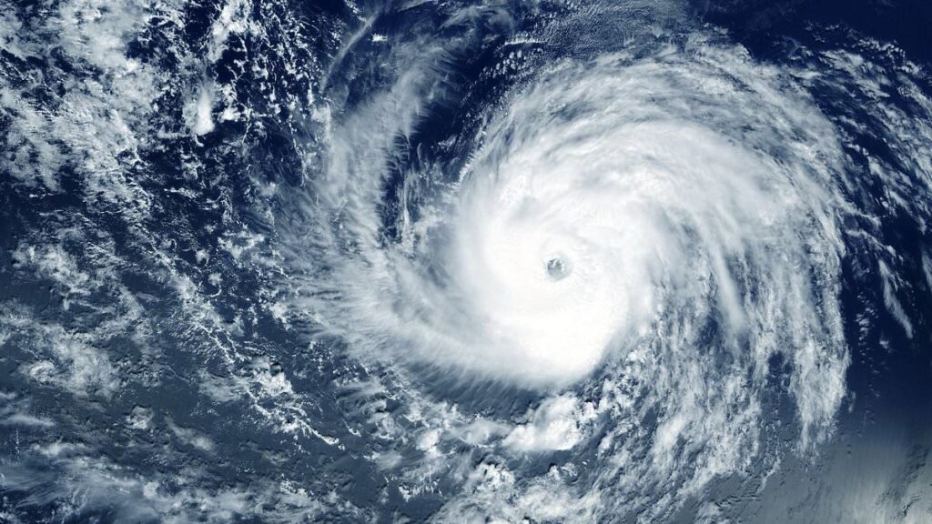 is hurricane erin hitting florida